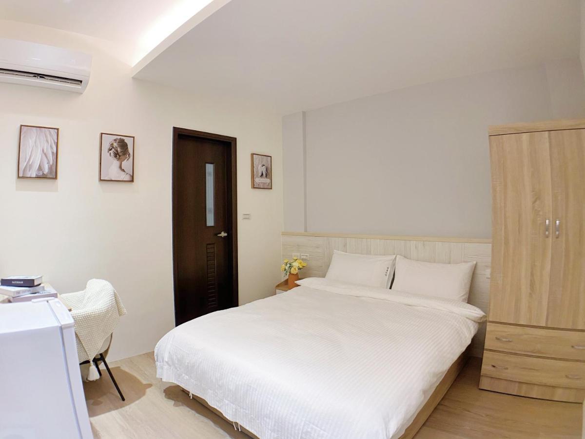 林居行旅 Neighbor Inn Città di Hualien Esterno foto